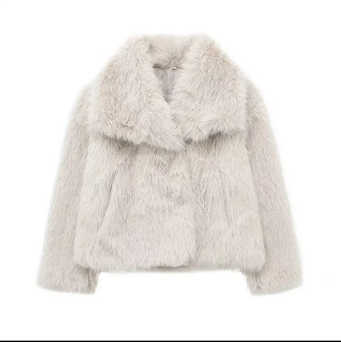 Pelliccia modello zara 2023 - modello,